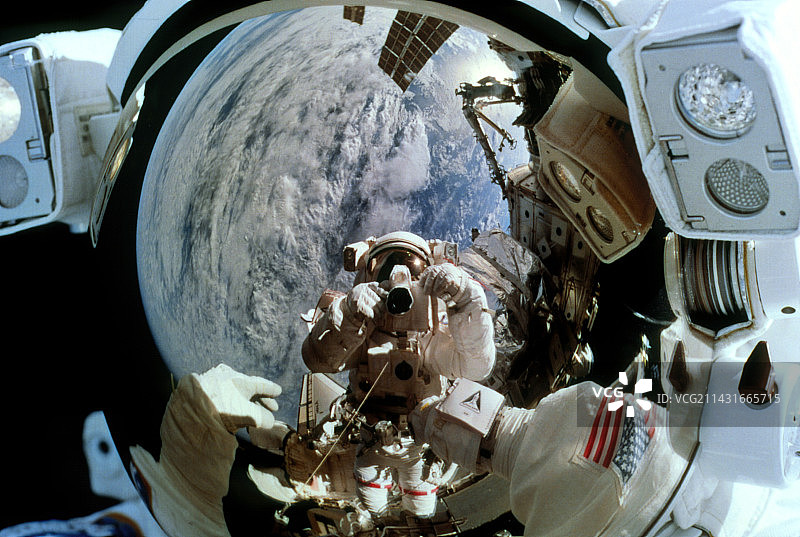 国际空间站宇航员图片素材