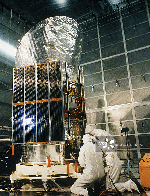 准备发射的IRAS图片素材