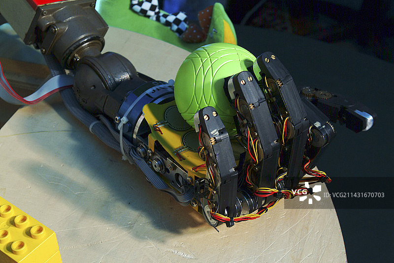 BabyBot机器人手图片素材