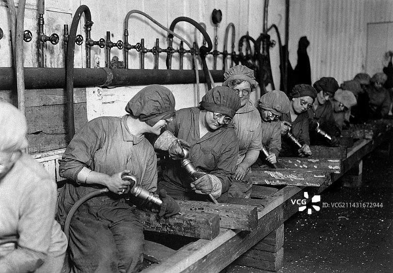 第一次世界大战弹药厂工人图片素材