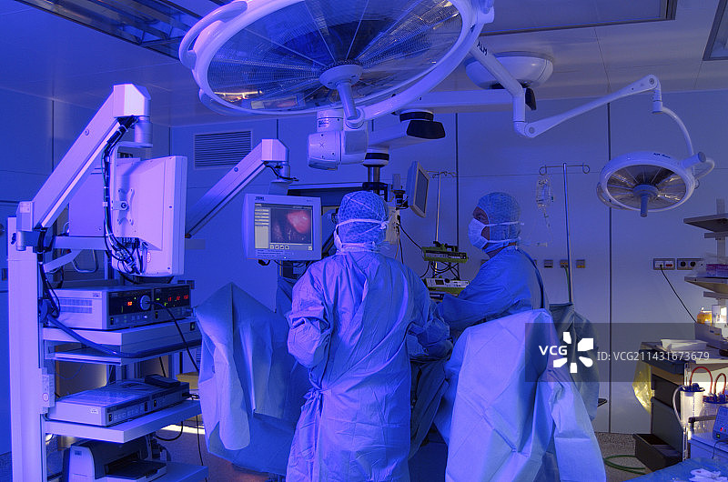 卵巢囊肿切除术图片素材