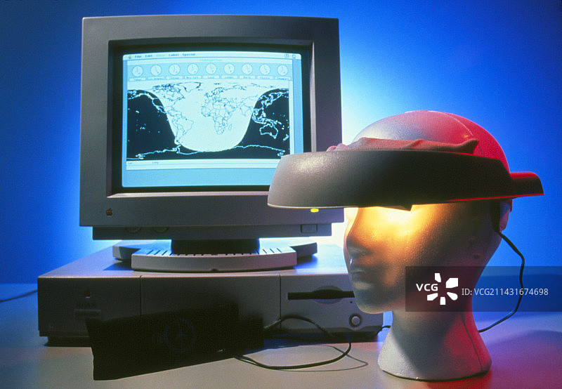 减轻时差的 Jet Lag Light Visor图片素材