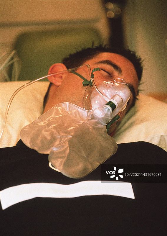 救护车治疗图片素材