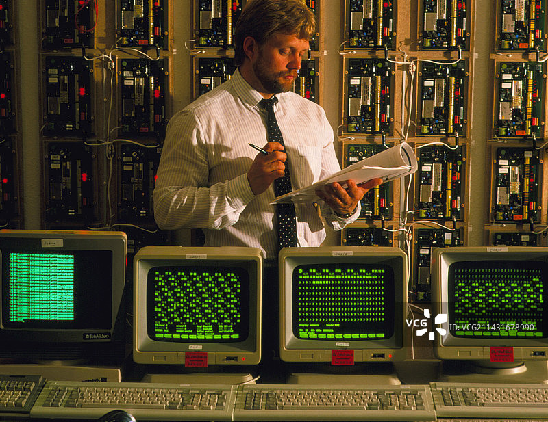 系统分析师测试计算机软件图片素材