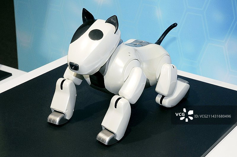 Genibo机器狗图片素材