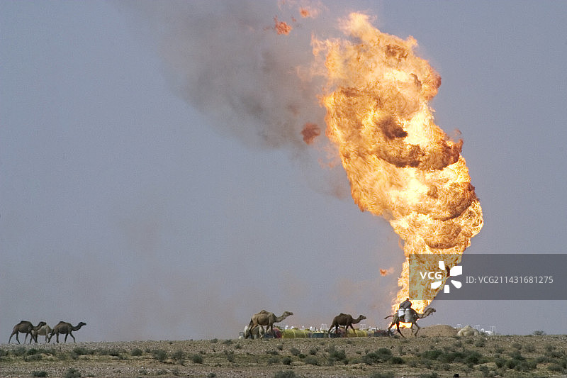 油井起火图片素材