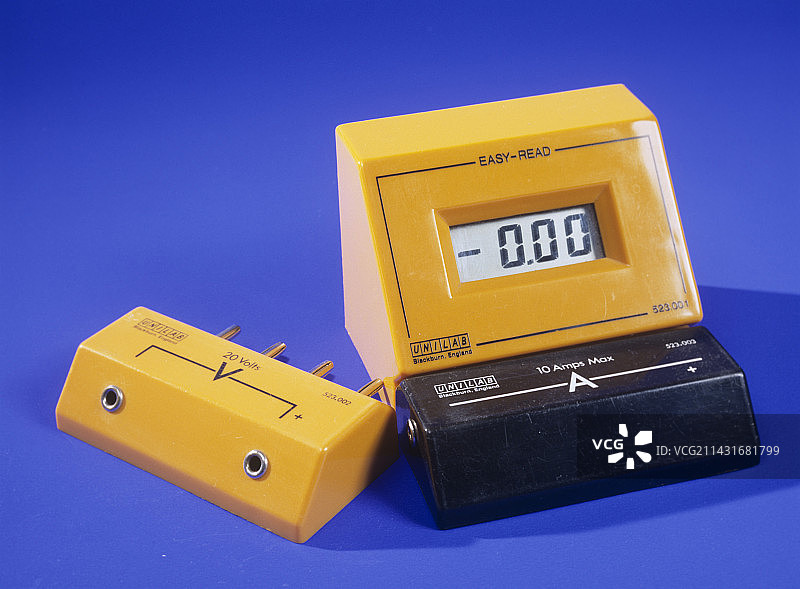 电流表和电压倍增器图片素材