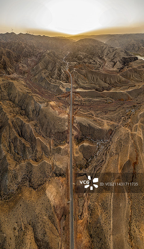 66号公路--宁夏中卫最美公路20230409图片素材