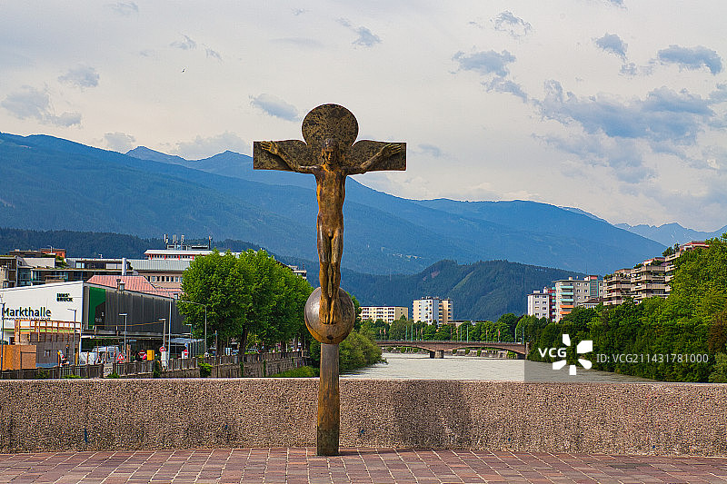 Rudi Wach 十字架图片素材