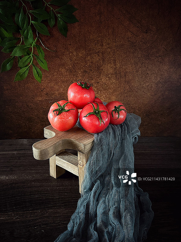 桌上西红柿特写镜头图片素材