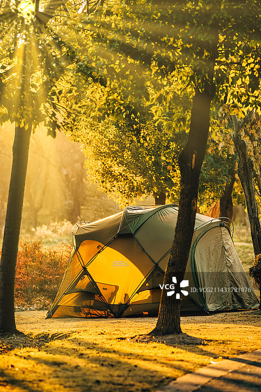 公园露营帐篷图片素材