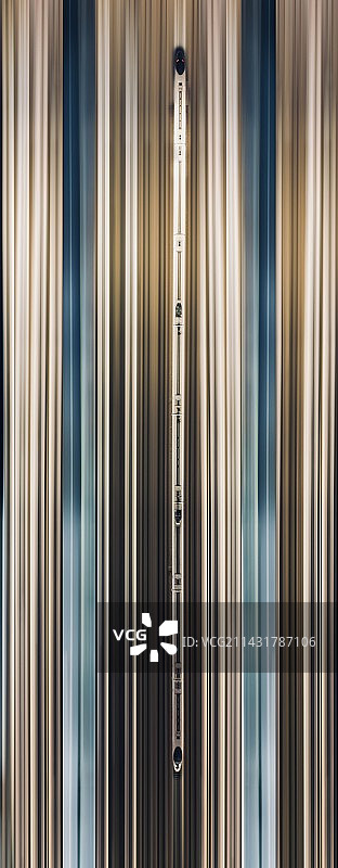 风驰电掣图片素材