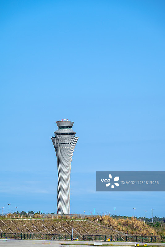 成都天府国际机场塔台控制塔图片素材