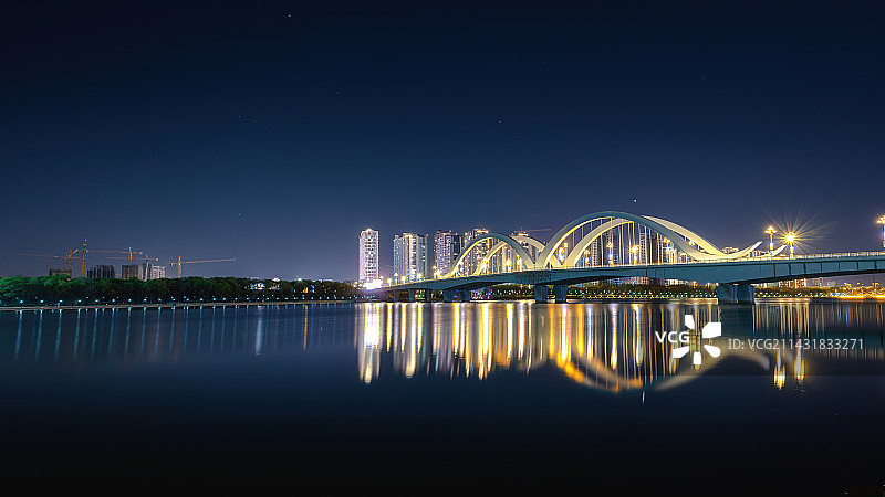 辽阳•太子河畔图片素材