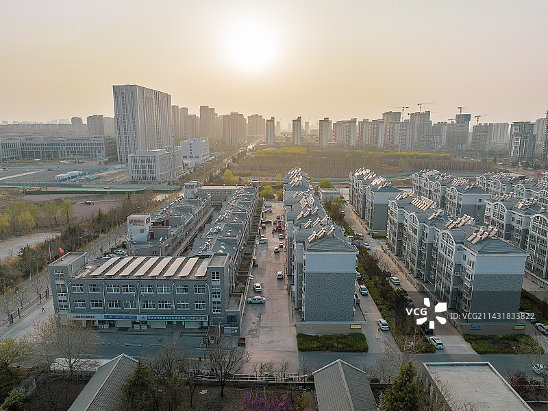 航拍济南章丘三涧溪居民楼新农村图片素材