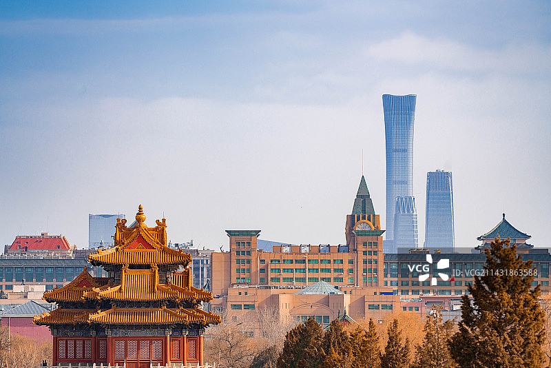 故宫与北京中信大厦同框图片素材