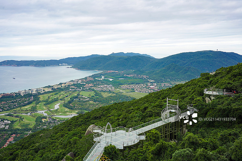 亚龙湾热带天堂森林公园玻璃栈道图片素材