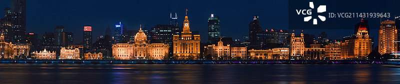 外滩陈设展品（夜间场）图片素材