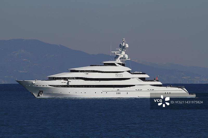 “圣奥尔加公主”号豪华游艇，Oceanco造船厂，长85.5米，建于2013年，抵达昂蒂布处女航，昂蒂布，滨海阿尔卑斯省，普罗旺斯-阿尔卑斯-蓝色海岸大区，法国，欧洲图片素材