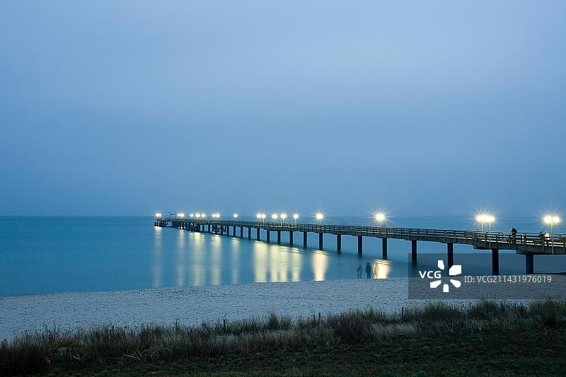 德国吕根岛宾茨码头图片素材