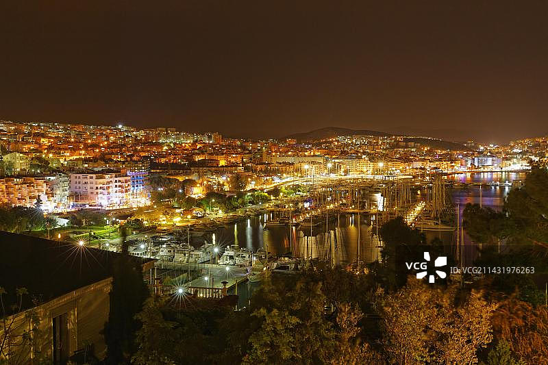 土耳其库萨达斯夜景码头图片素材