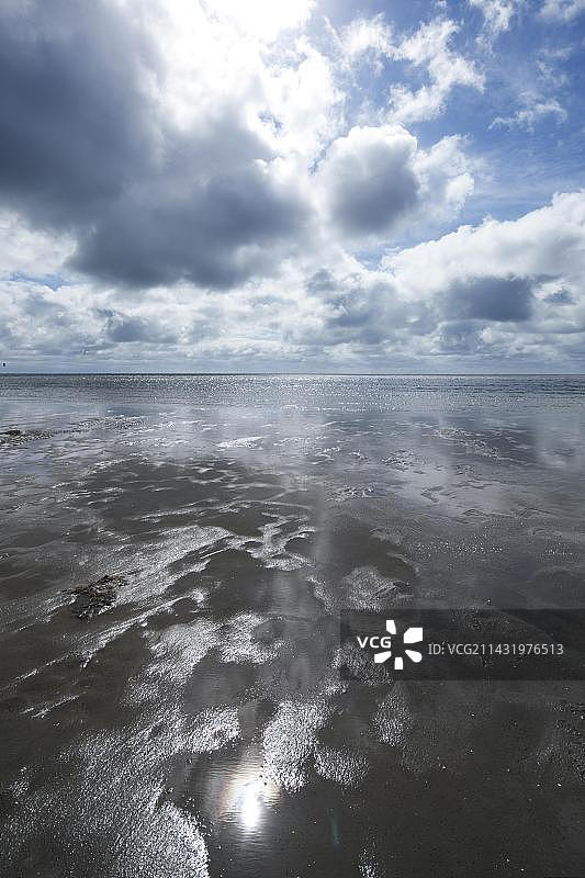 德国石勒苏益格-荷尔斯泰因州北弗里西亚艾德施泰特的圣彼得-奥尔丁瓦登海图片素材