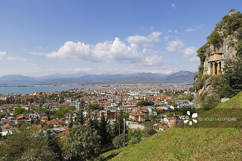土耳其费特希耶的利西亚岩石墓葬小镇景色图片素材