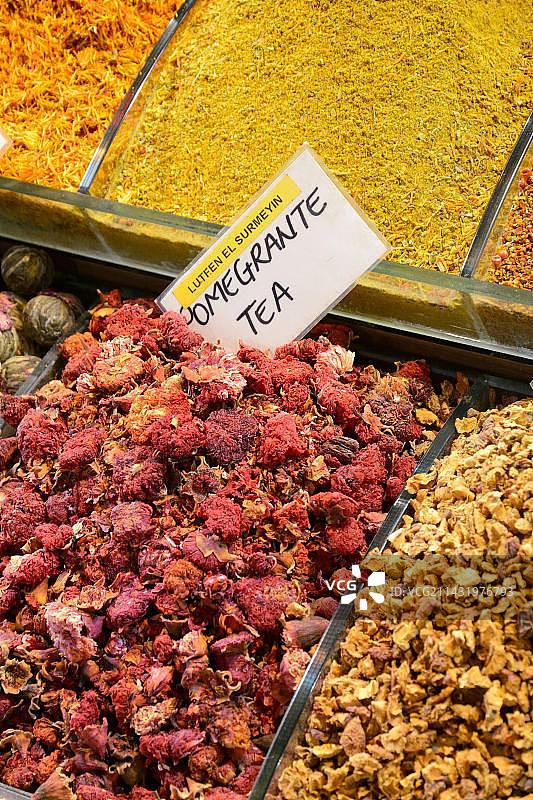 石榴花、干石榴，香料集市，土耳其伊斯坦布尔，亚洲图片素材