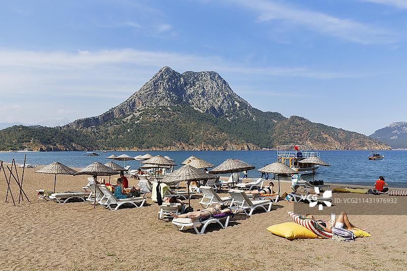 土耳其安塔利亚省库姆卢贾阿德拉桑湾海滩图片素材