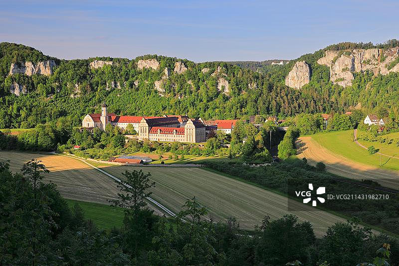 圣马丁 archabbey,本笃会修道院,多瑙河谷,博伊伦,上多瑙河自然公园,巴登-符腾堡州,德国,欧洲图片素材