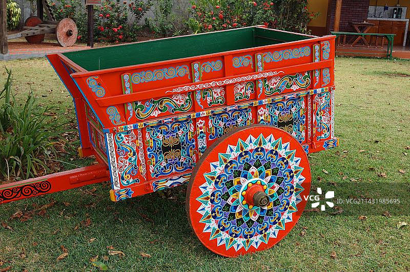 哥斯达黎加萨奇彩绘牛车，中美洲图片素材