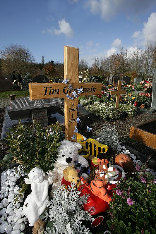 魏森图尔姆公墓儿童墓地，莱茵兰-普法尔茨，德国图片素材