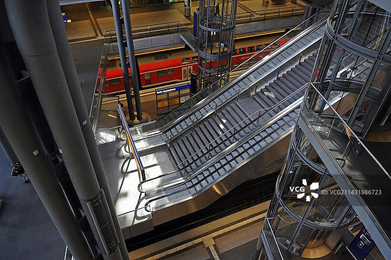 德国柏林火车总站内部图片素材