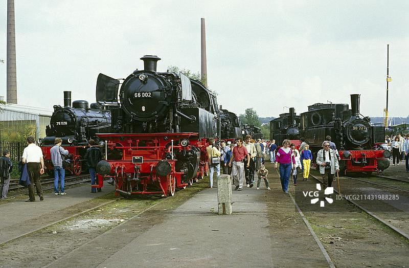 德国铁路150周年纪念展上的蒸汽机车（1985年，德国北莱茵-威斯特法伦州博胡姆）图片素材