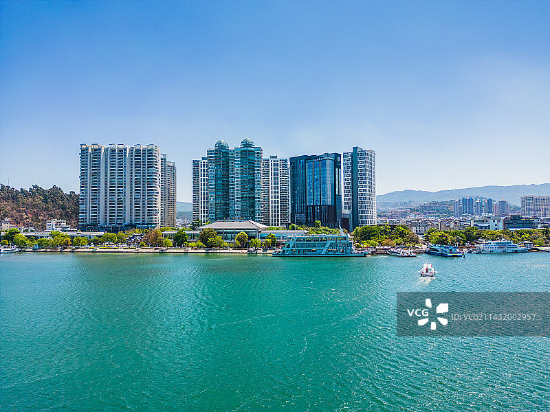 航拍大理下关旅游船图片素材