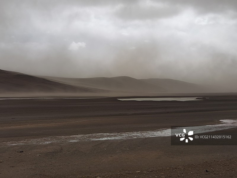 沙尘暴戈壁滩图片素材