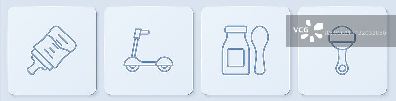 用滚勺把婴儿奶瓶里的酸奶放进去图片素材