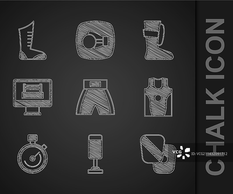 拳击短裤、沙袋和训练手靶套装图片素材