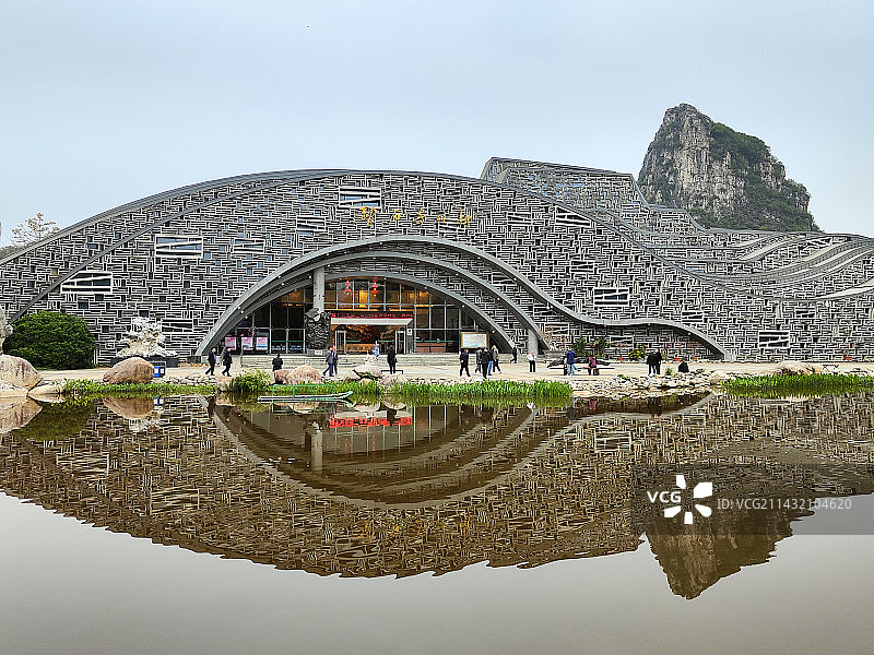 广西柳州市河东新区马鹿山奇石博览园，柳州奇石馆图片素材