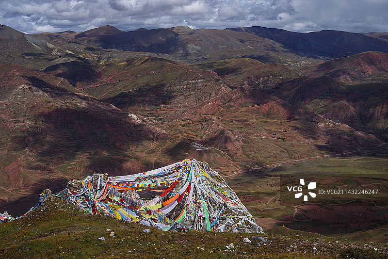 巍峨雄秀孜珠山图片素材