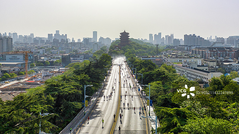武汉马拉松比赛武汉长江大桥附近情况图片素材