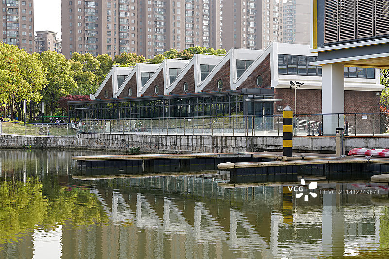 上海 长风生态商务区 1号滨河绿地 半马苏河公园图片素材