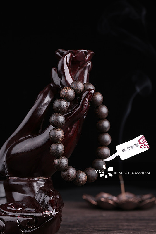 沉香手串，盘玩摆件，复古，优雅，装饰图片素材