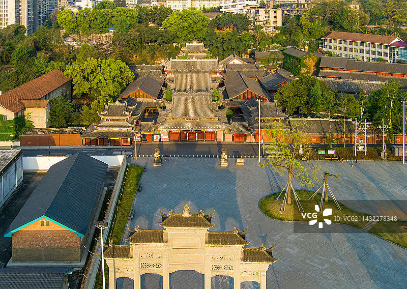 无人机航拍内江圣水寺图片素材