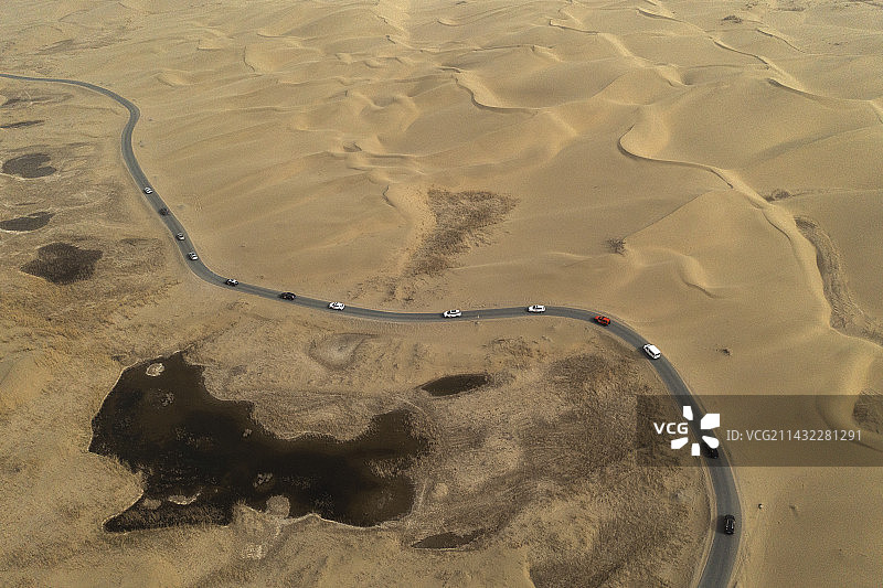 沙漠公路图片素材