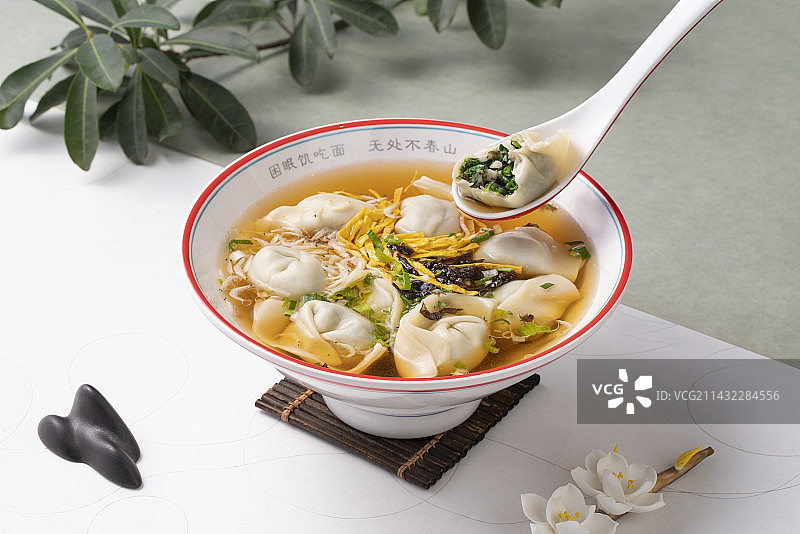 面馆老卤面、浇头以及面点图片素材