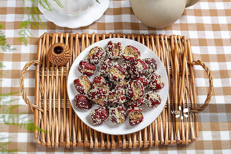 特产美食大枣夹核桃仁图片素材