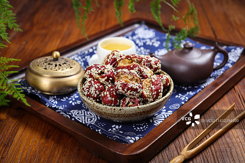 地方特产美食红枣核桃仁图片素材