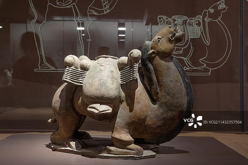 太原市山西博物馆陶卧驼北齐武平元年570年山西省太原市王郭村娄睿墓出土图片素材