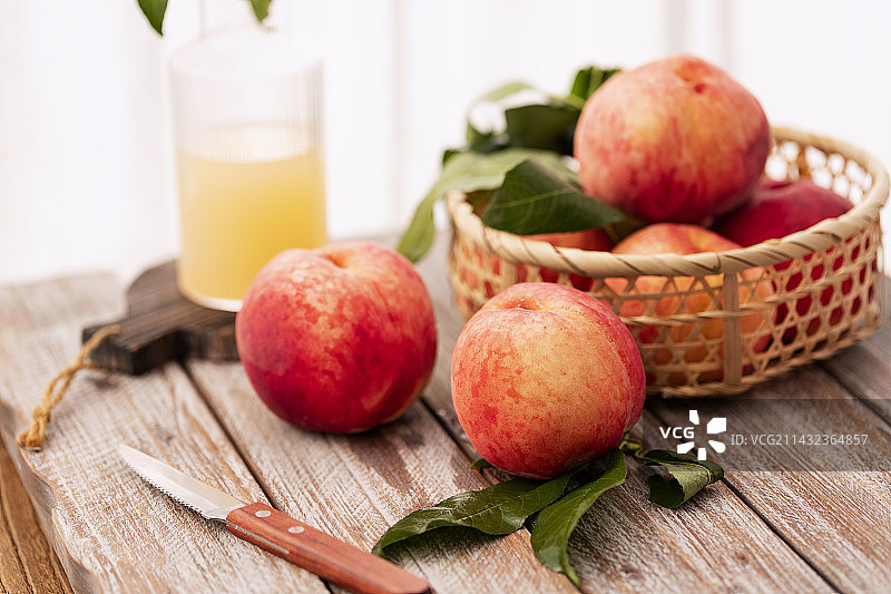 新鲜桃子水果图片素材